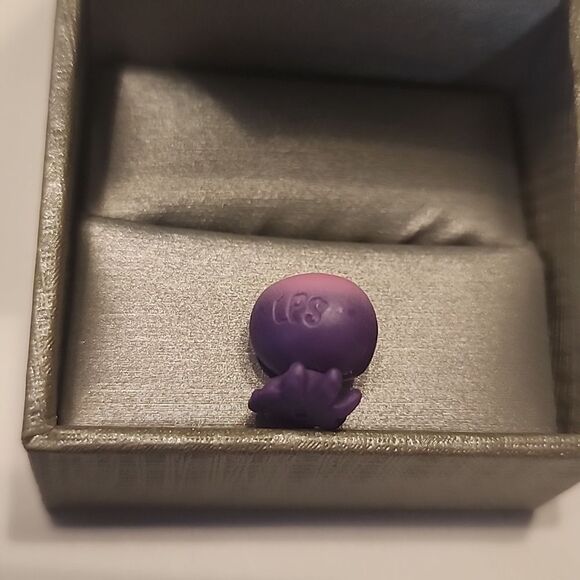 Littlest Pet Shop Mini Octopus - Picture 2 of 2